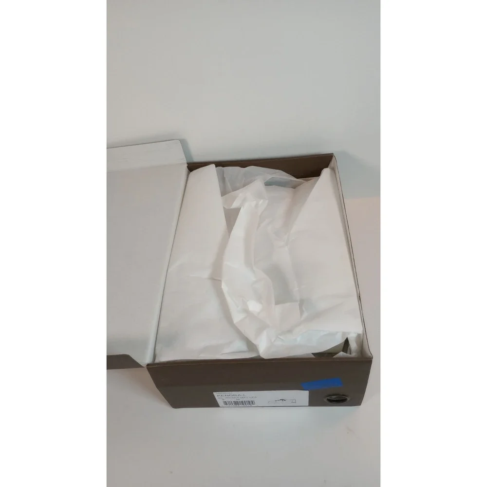 NEW/Box Linea Paolo Kendra-L Leather Sneaker Women's Silver Iridescent Size 9 M